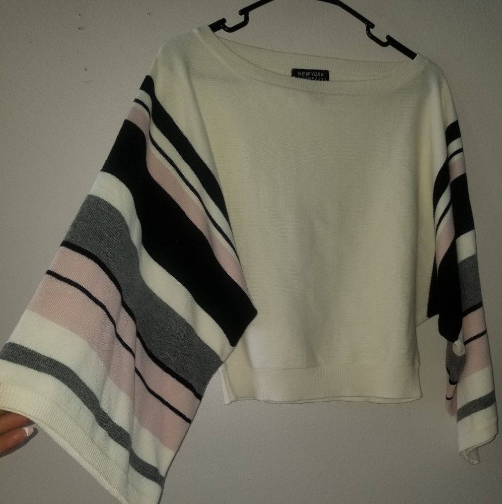 Ladies Flare arms midi sweater.